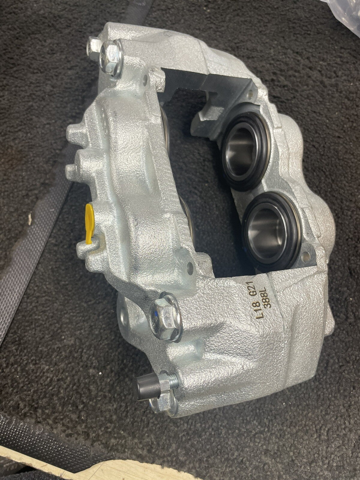 FOR MITSUBISHI PAJERO SHOGUN 3.2 DID 4WORK FRONT LEFT LH BRAKE CALIPER 4 PISTON