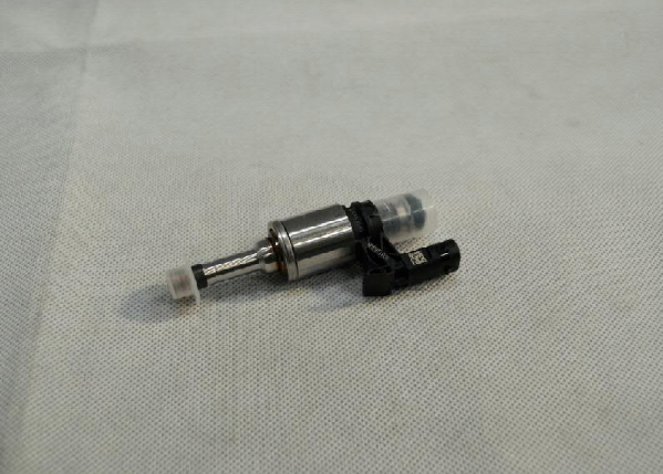 VW AUDI SEAT SKODA 1.2 1.4TFSi PETROL GENUINE INJECTOR BRAND NEW 04E906036AF