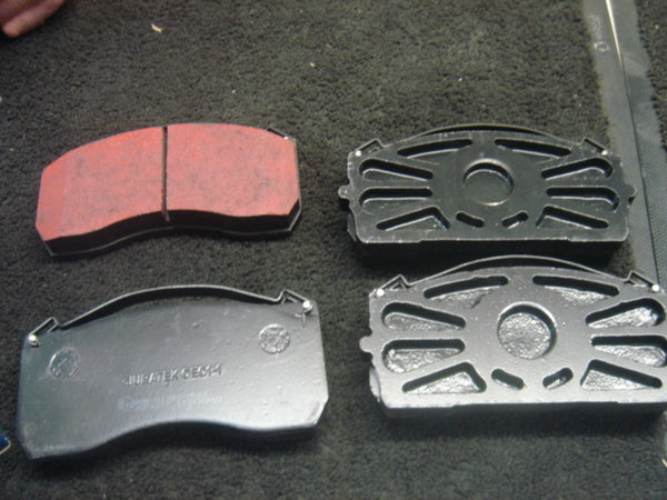 FOR MERCEDES ATEGO 816 - 1023  BRAKE PADS WIL FIT FRONT OR REAR 
