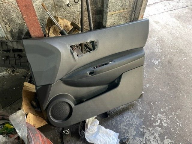 FOR NISSAN QASHQAI FRONT DRIVER DOOR CARD TRIM PANEL