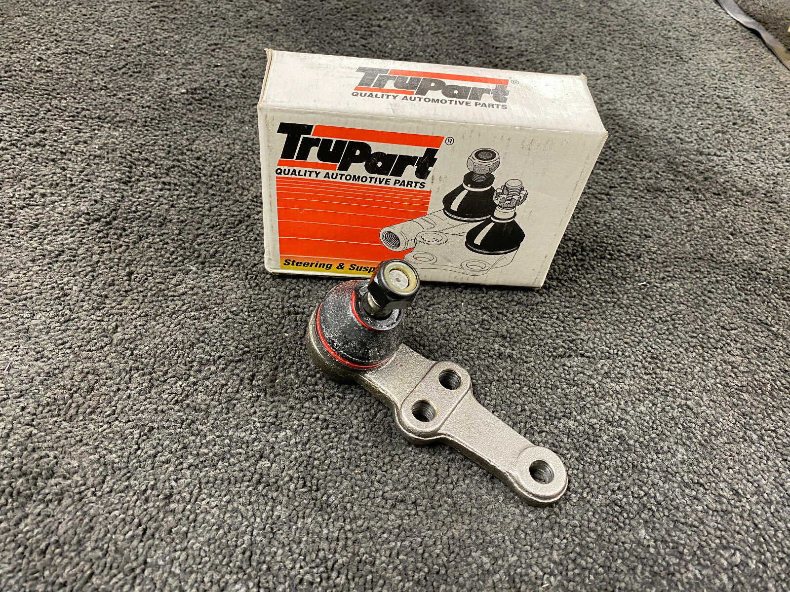 FOR NISSAN CHERRY 1.0 1.3 1.5 N12 PRIARIE 1.5 1.8 SUNNY FRONT LOWER BALL JOINT 