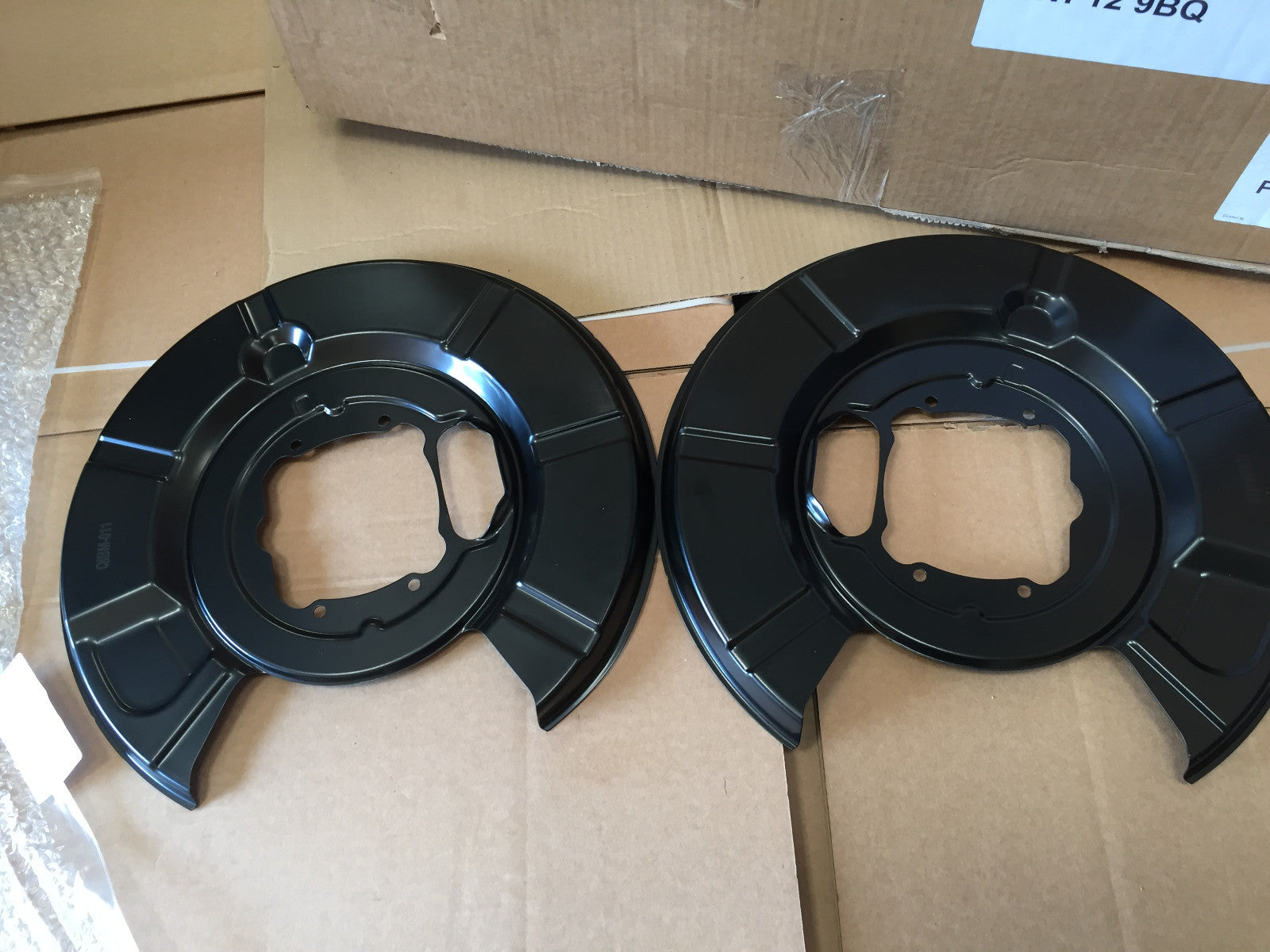 BMW 520D 530D E60 630i E63 E64 REAR BRAKE DISC PROTECTION PLATE COVER 6760853