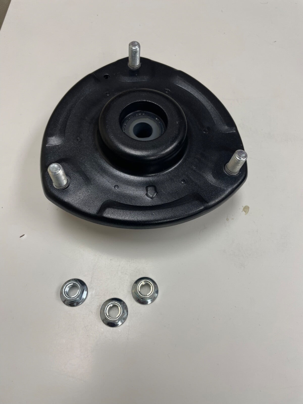 FOR HYUNDAI SANTA FE MK2 2.2 CRDI SORENTO FRONT TOP STRUT MOUNTING WITH BEARING