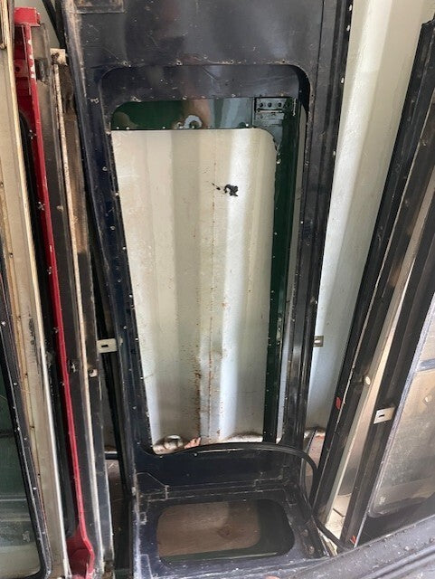 DEFENDER 90 110 TD5 PUMA COUNTY SW SLIDING GLASS  PANELS WITHOUT GLASS FRAME
