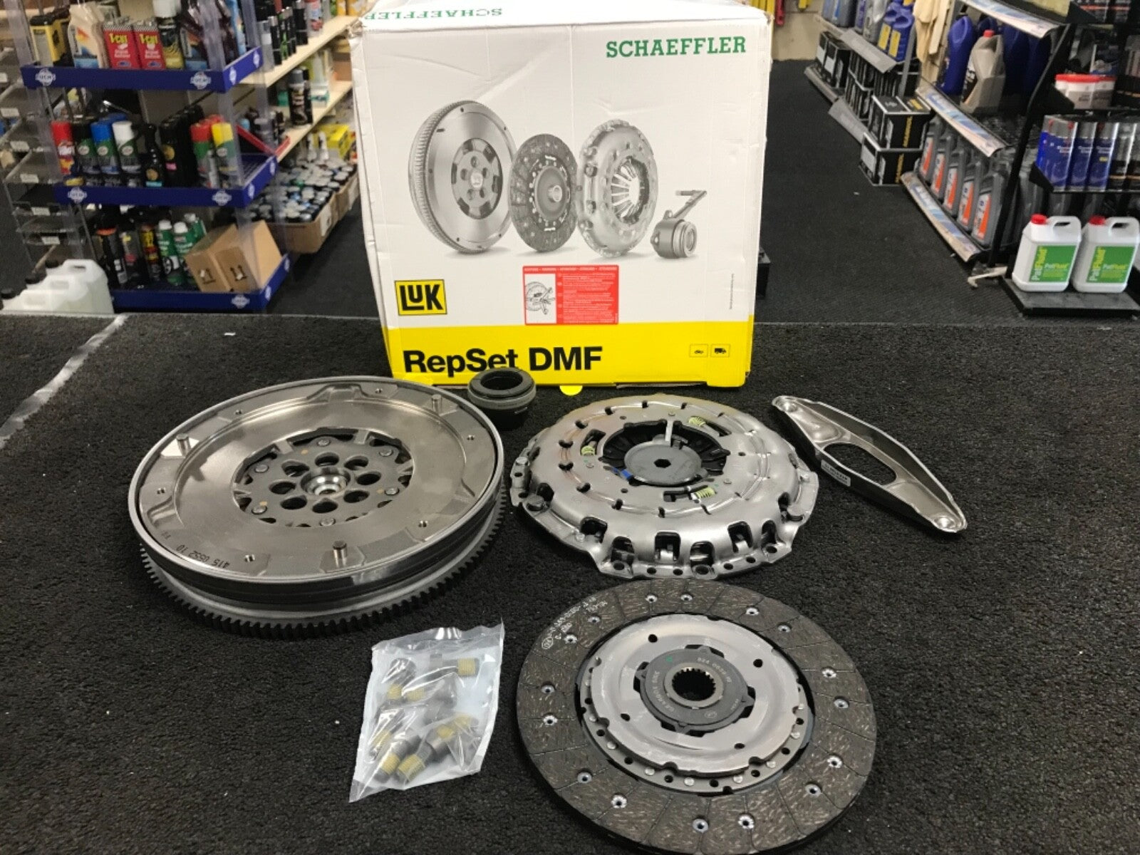 BMW 520 520D DIESEL E60 E61 FLYWHEEL CLUTCH KIT DUAL MASS  2007 on 