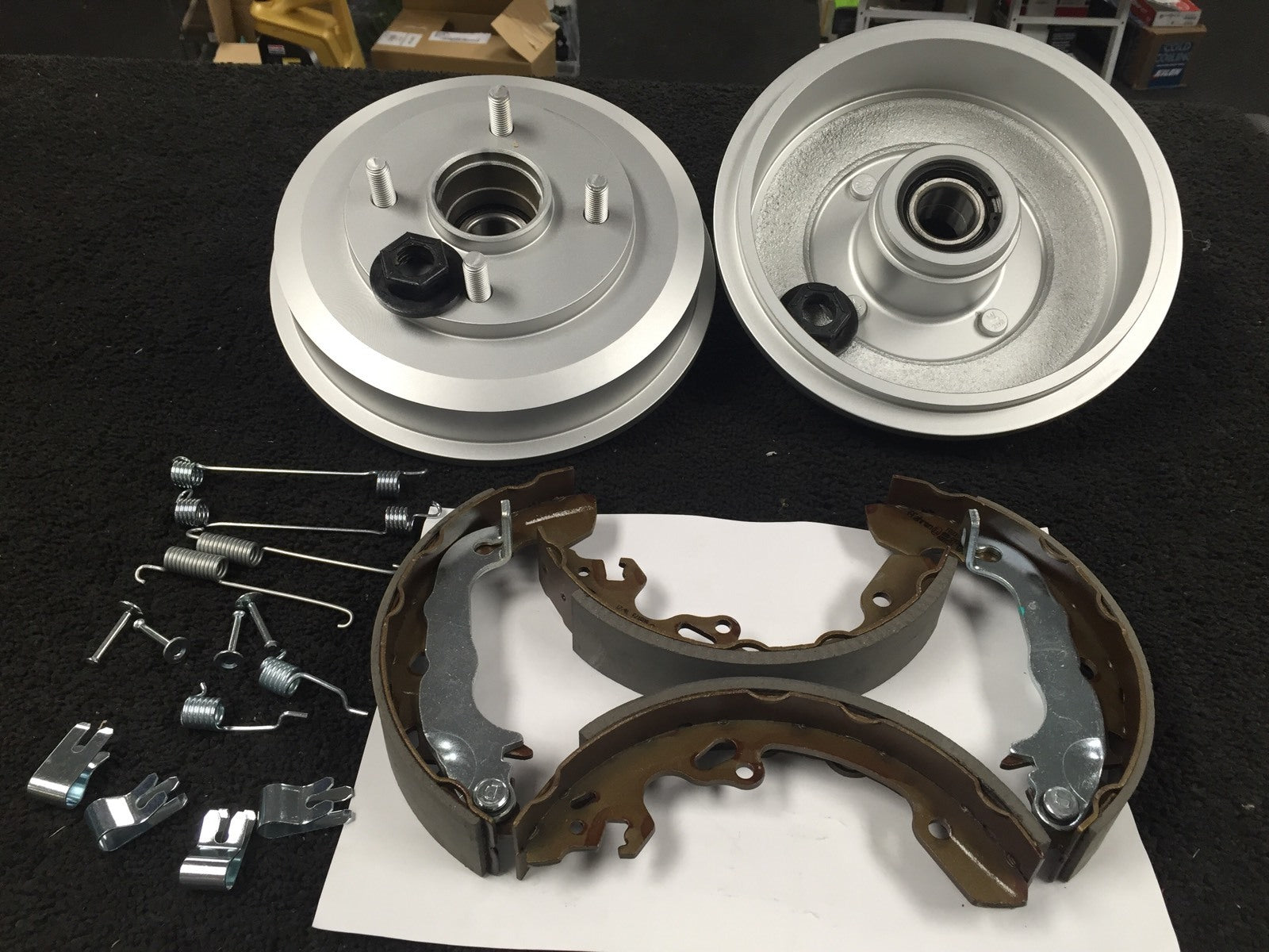 FORD FOCUS 1998-04 BRAKE DRUM COATED FITTED BEARING SHOES BRAKE SHOE FITTING KIT
