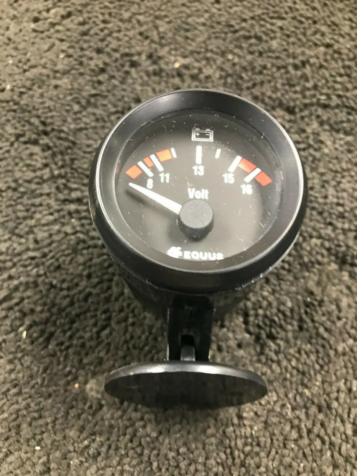 1 X UNIVERSAL AUTOMOTIVE GAUGE SET 