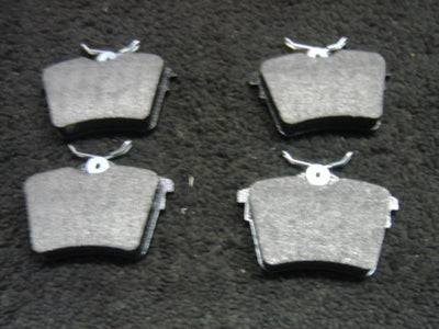 4071.6 1.8 2.0 2.2 2.7 HDI REAR DISC BRAKE PADS 