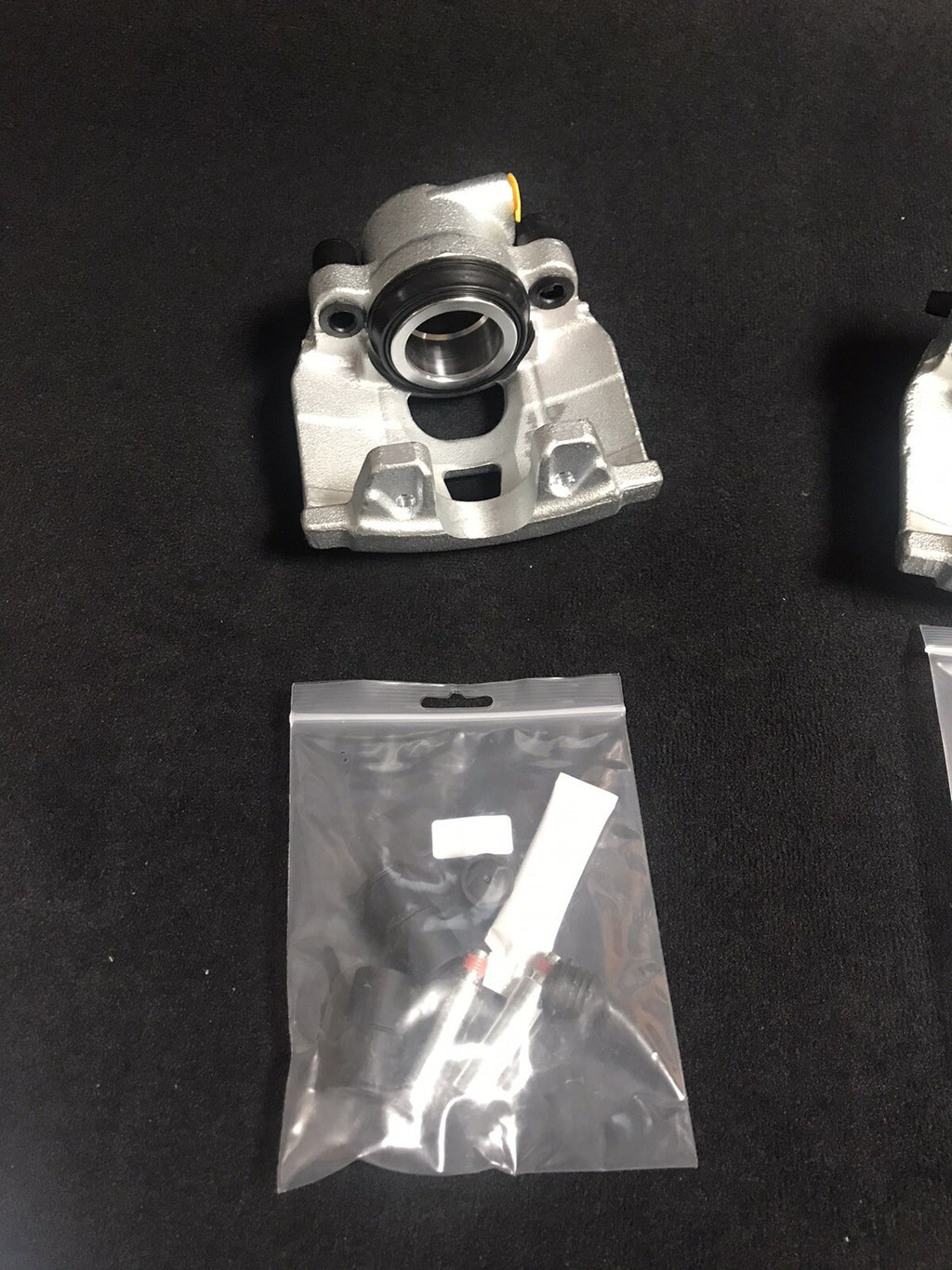 FRONT NS LH  BRAKE CALIPER SLIDER PIN AUDI A5 2.0TDi SLINE 2011-17 314MM DISC