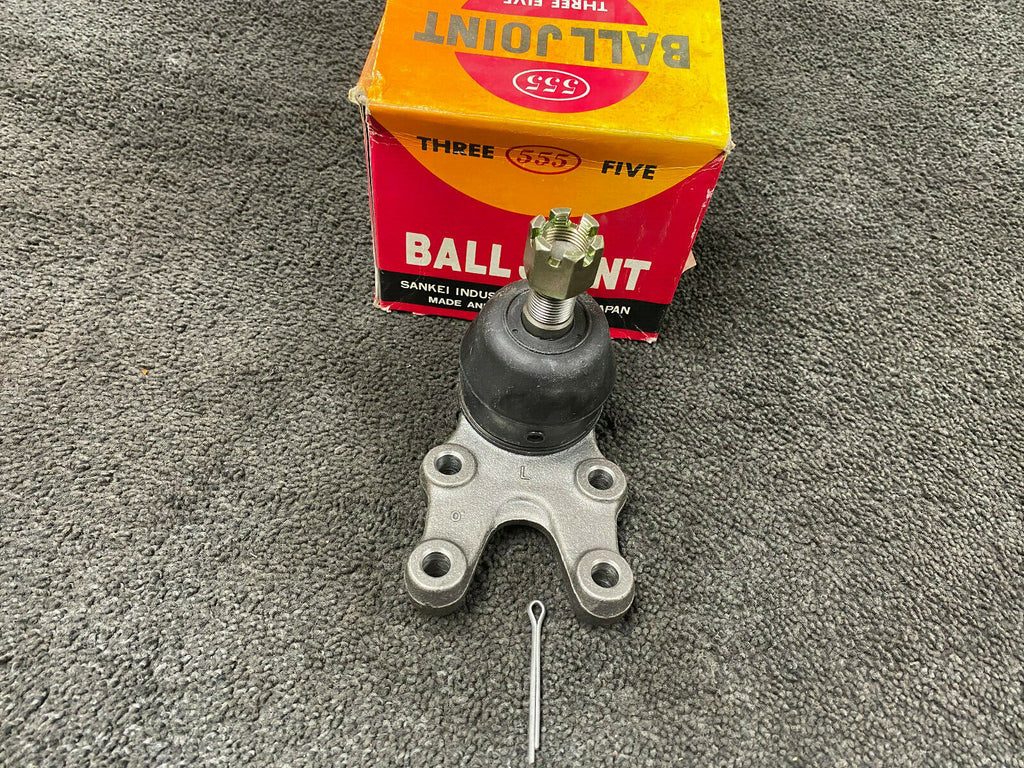 FRONT LOWER BALL JOINT Fits Nissan Cabstar 1982-92 Pickup 80-1986 Urvan LH