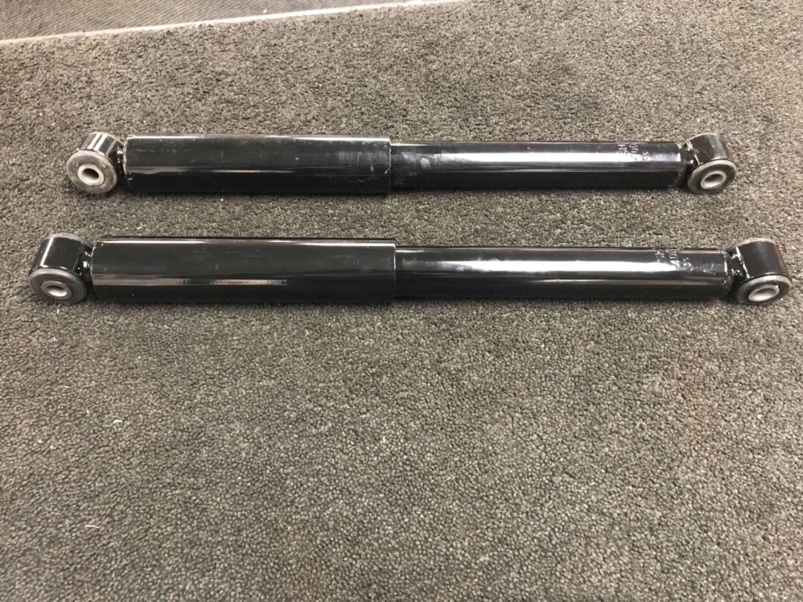 VW CRAFTER 2006-11 REAR SHOCK ABSORBER SHOCKER PAIR Extended 506, Compressed 315