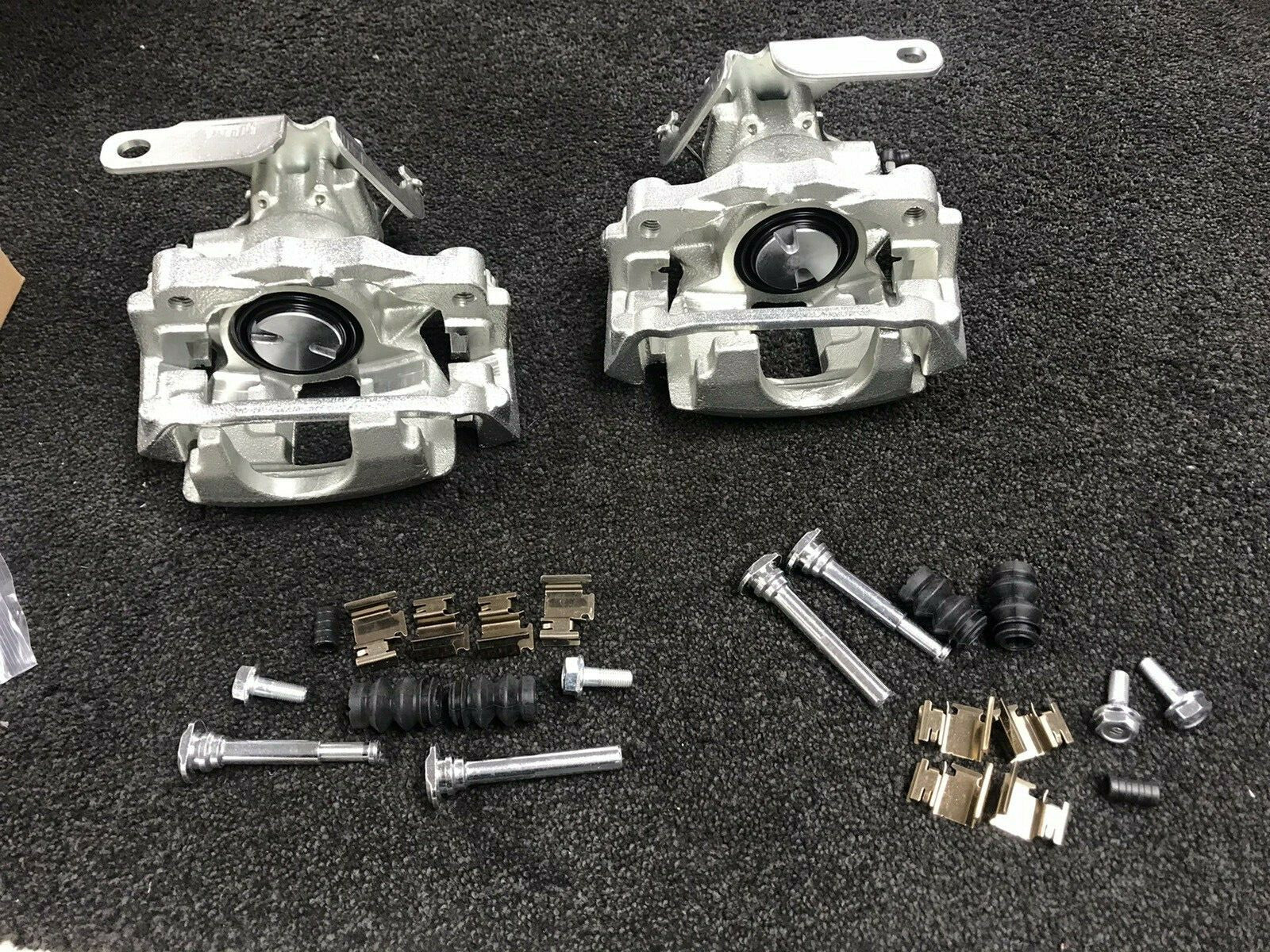 FORD TRANSIT MK7 TDCi 2006-13 REAR BRAKE CALIPER COMPLETE +BRACKET BRAKE PADS
