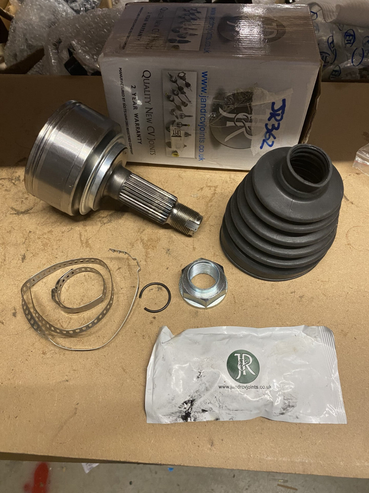 FOR HONDA ACCORD CRV  2.0 VTEC 2.4 SALOON TOURER ESTATE CV JOINT OUTER 