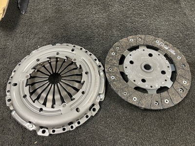 SEMI AUTOMATIC BERLINGO C3 C4 GRAND PICASSO 1.6D 3008 5008 CLUTCH KIT 2PCE