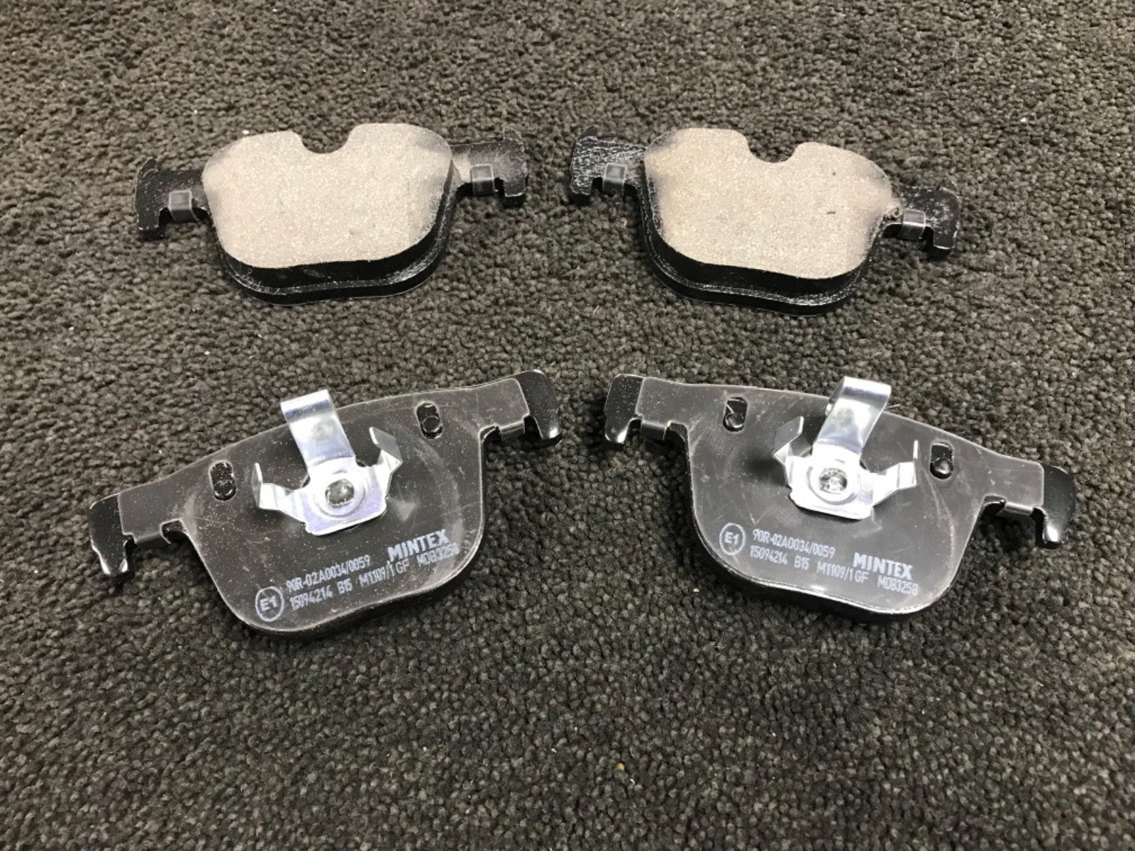 Rear  Brake Pads For BMW 3 4 435D  Series F30 F35 F80 F31 F32 F82 435  2013 ON 