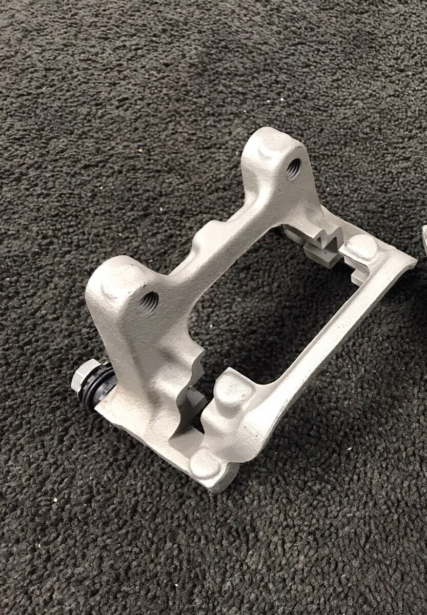 1 GENUINE VW REAR BRAKE CALIPER BRACKET CARRIER VW CADDY 2015ON 4MOTION ALLTRACK