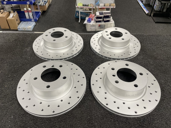 BMW 320D E90 120i 120D E81 E82 E87 Z4 E89 BRAKE DISC FRONT REAR CROSS DRILLED 