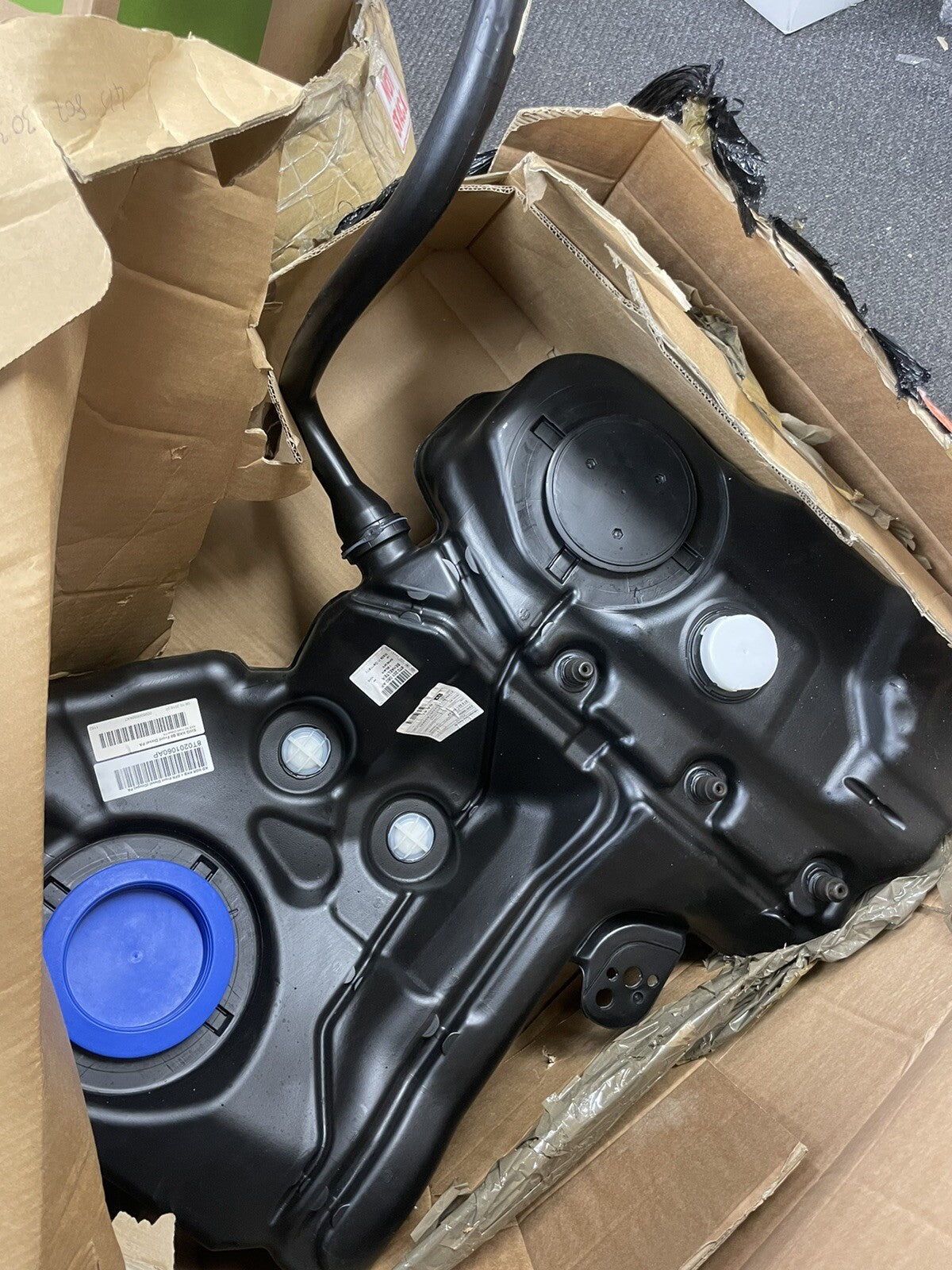 AUDI Q5  2.0TDI 2017 ON BRAND NEW DIESEL FUEL TANK 80A201060AF