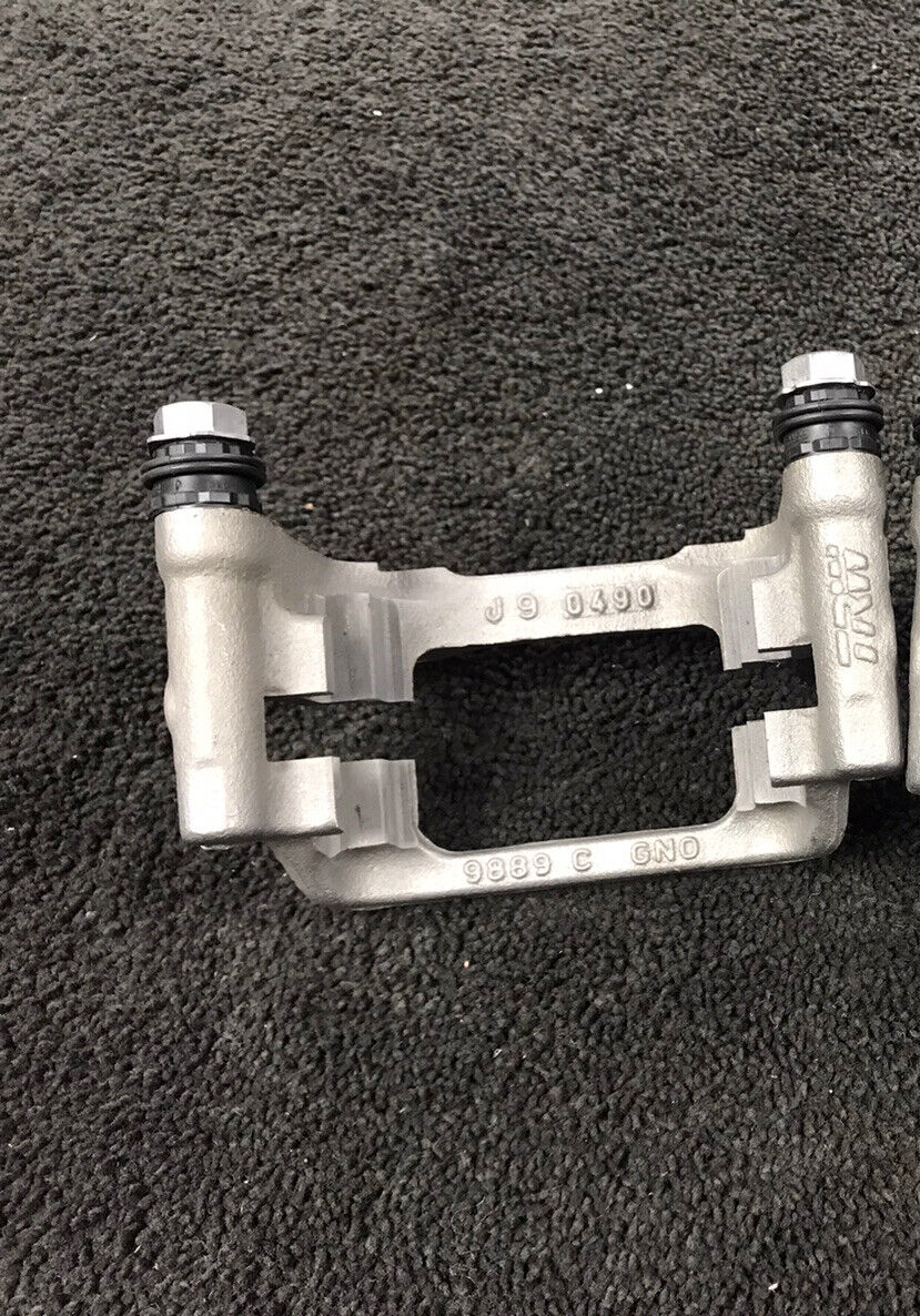 1 GENUINE VW REAR BRAKE CALIPER BRACKET CARRIER VW CADDY 2015ON 4MOTION ALLTRACK