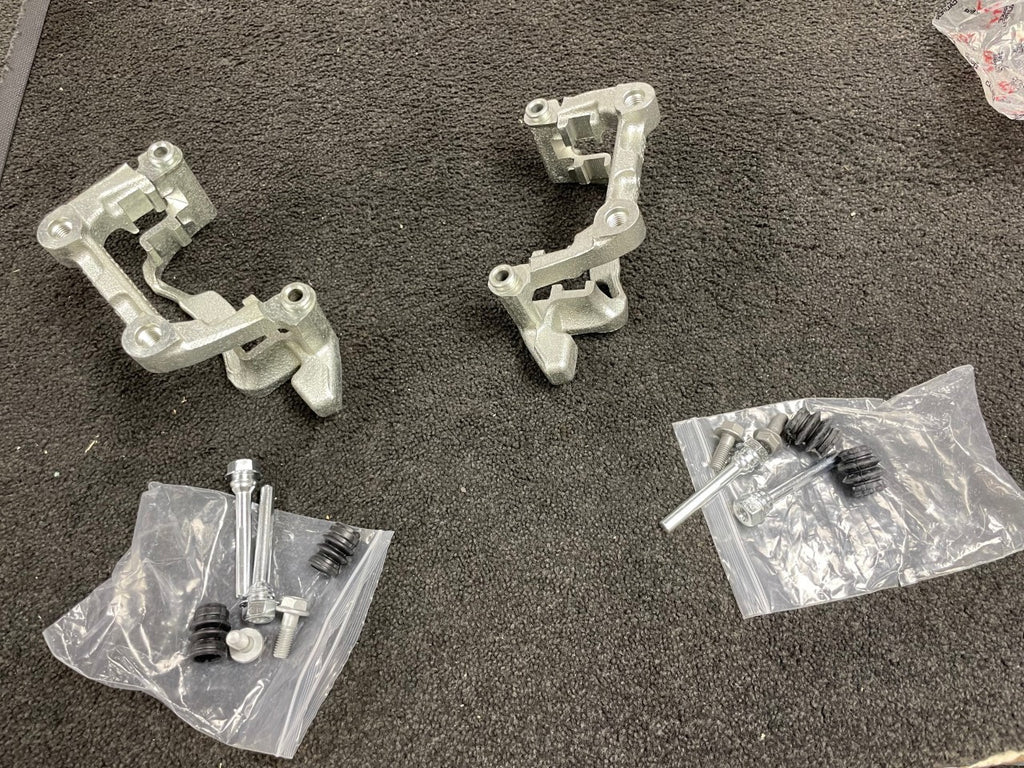 REAR BRAKE CALIPER CARRIER BRACKET LH NS A3 8P ALTEA TOLEDO 5P LEON 1P 256MM