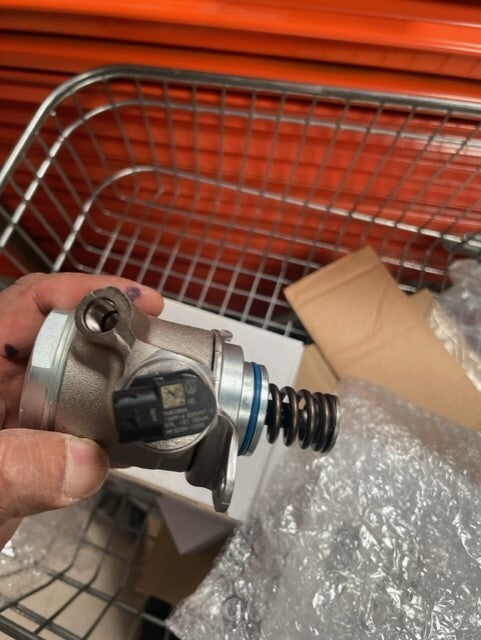 HIGH PRESSURE FUEL PUMP 07L127026A/K FOR Audi A4 A5 A6 A7 A8 Q7 VW Touareg 3.0T