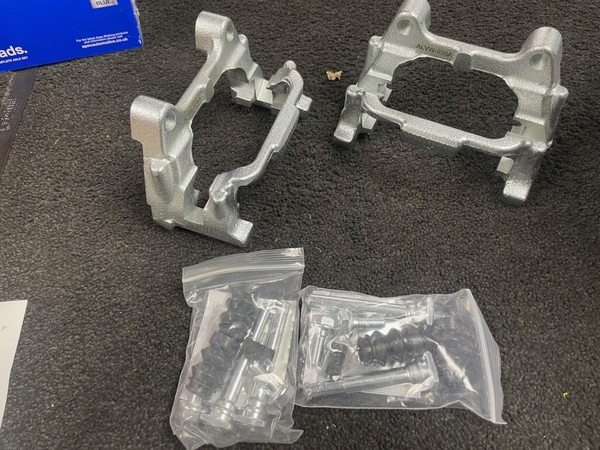 2 REAR BRAKE CALIPER BRACKET A3 8P TDI TFSi 2008-2013 BOSCH SYSTEM  272MM DISC