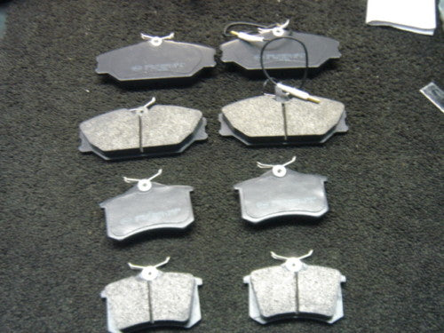 RENAULT MEGANE LAGUNA FRONT & REAR MINTEX BRAKE PADS