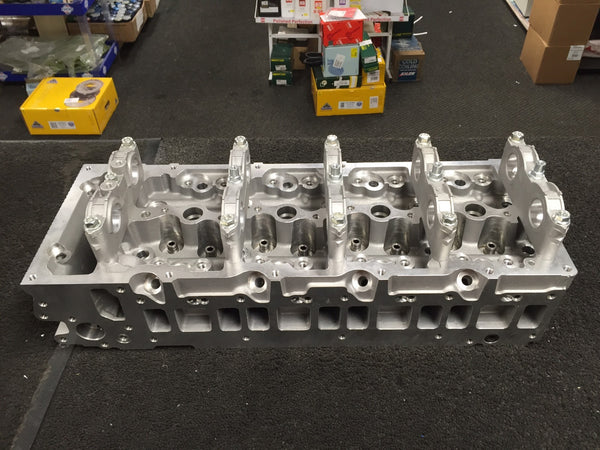 FOR MITSUBISHI SHOGUN TRITON CANTER 3.0TD 4M42 CYLINDER HEAD BRAND NEW