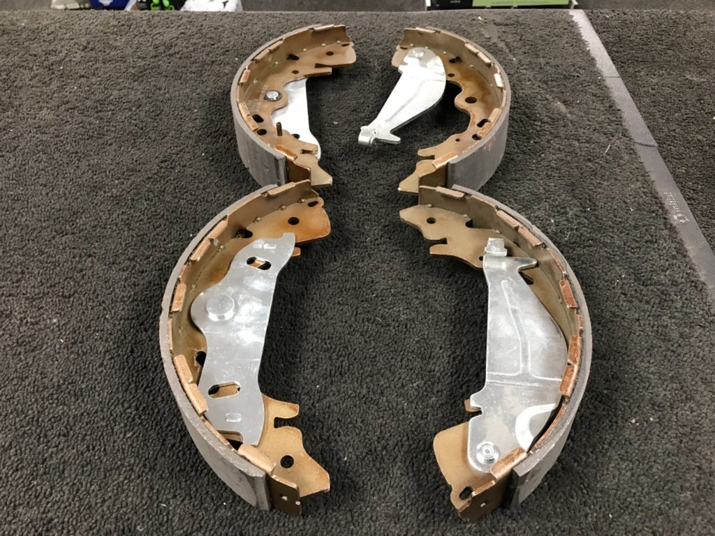  FOR KIA SEDONA 2.9 MK2  295X54MM  REAR BRAKE SHOES FULL SET NEW 