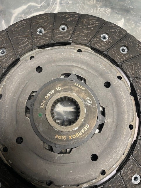 LUK CLUTCH KIT BMW  3ser e92 e93 F30 F80 320d 21207635808 21208631809