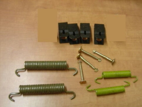 FOR PT CRUISER SEBRING 1999-06 DODGE STRATUS HAND BRAKE PARKING SHOE FITTING KIT