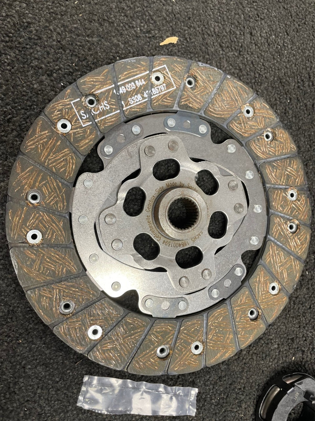 EOS 2.0FSi GOLF MK6 1.6TDI GOLF MK5 1.9TDI  2.0FSI CLUTCH KIT NEW SACHS