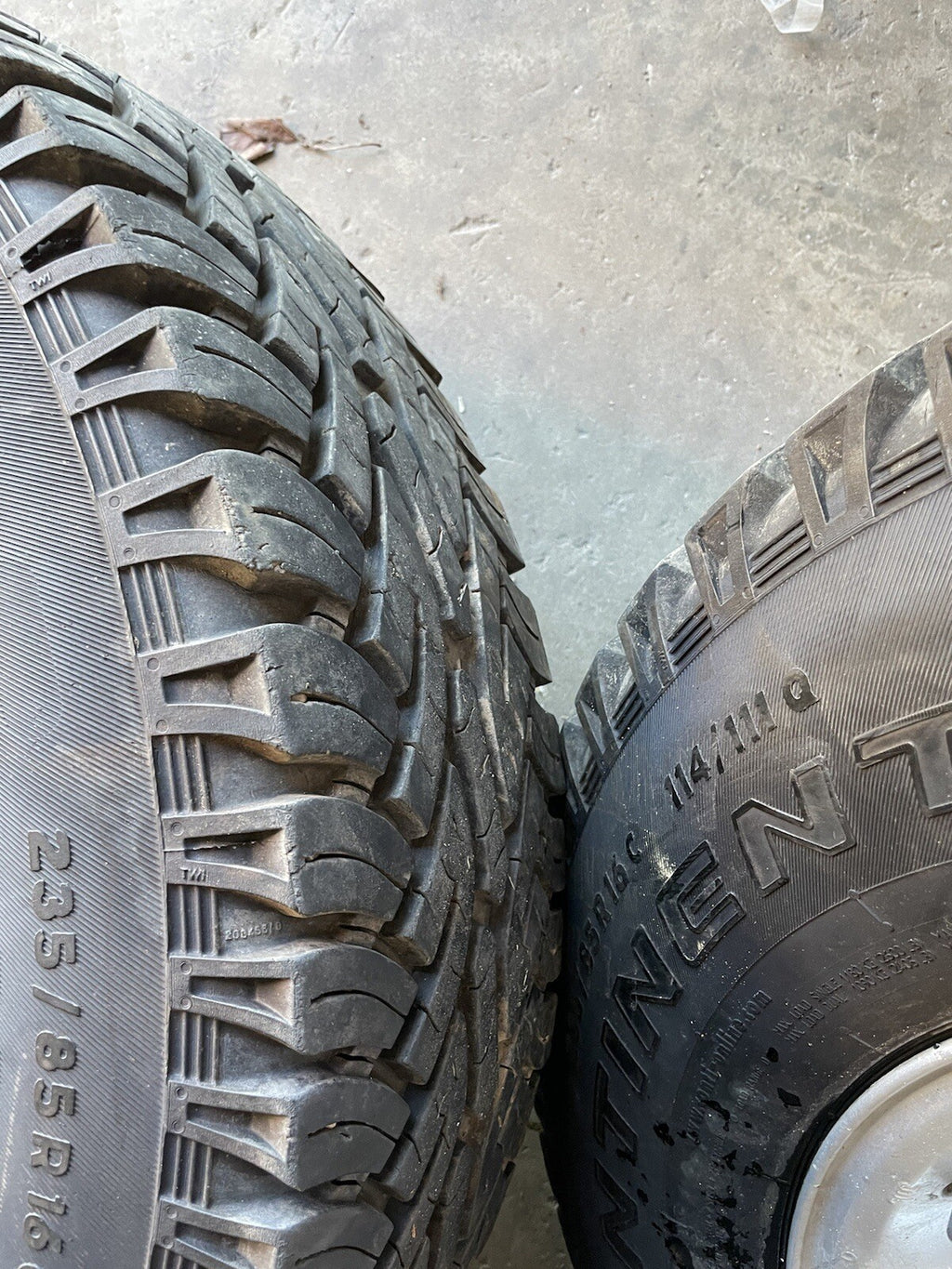 1 X FOR LAND ROVER DEFENDER SVX ALLOY WHEEL CROSS CONTI 235/85/16 C 8/9mm TREAD