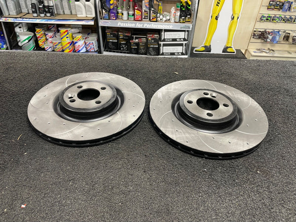 FOR MINI JOHN COOPER WORKS R56 GP2 DRILLED GROOVED FRONT BRAKE DISC 330X26MM