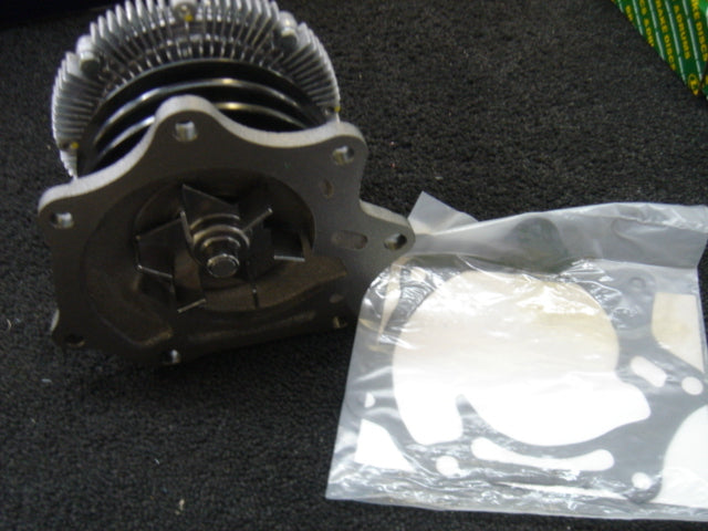 FOR NISSAN TERRANO MISTRAL FORD MAVERICK 2.7TD TD27 WATER PUMP  NEW!