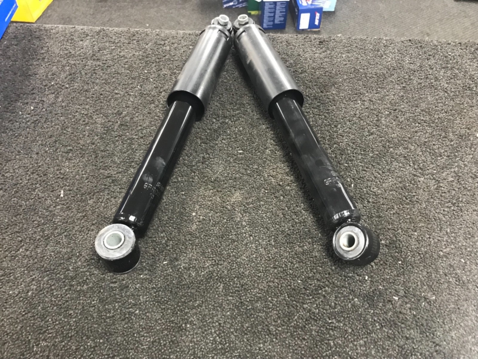 FORD RANGER 2 X REAR SHOCK ABSORBERS FITS FORD RANGER 2.5 TD 4X4 1999-2006