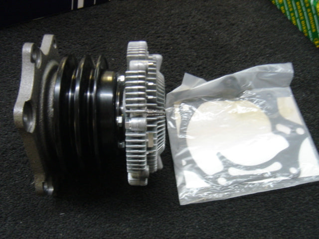 FOR NISSAN TERRANO MISTRAL FORD MAVERICK 2.7TD TD27 WATER PUMP  NEW!