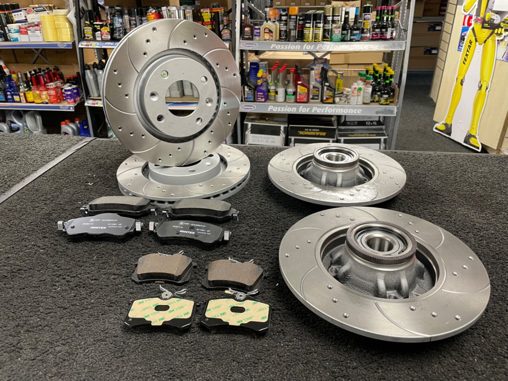 CITROEN C4 HDi  DISC DRILLED GROOVED FRONT REAR BRAKE DISCS MINTEX BRAKE PADS