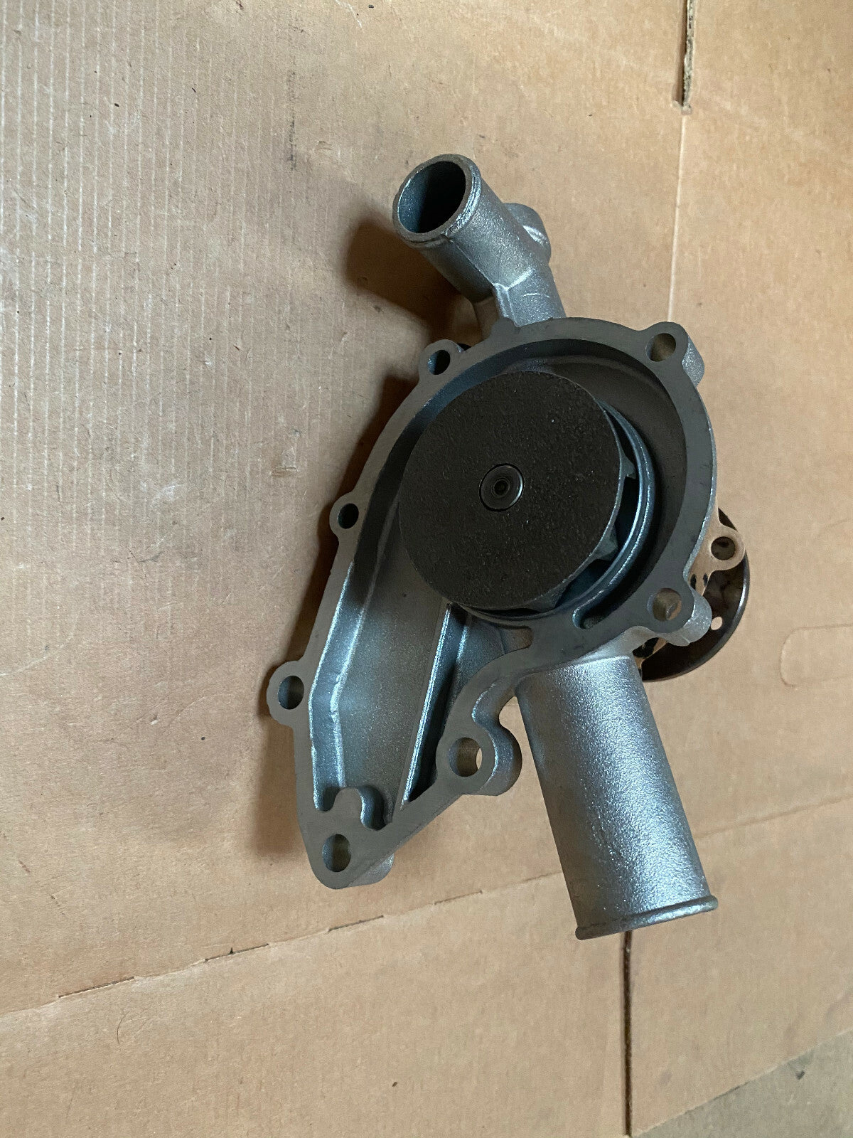 FOR BMW 316i 1.6 1.8  E30 E30 TOURING 518i 1.8 E28 WATER PUMP QCP2358 