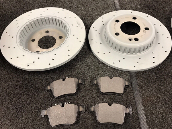 FOR MERCEDES C250D AMG LINE BRAKE DISCS CROSS DRILLED GROOVED BRAKE PADS REAR
