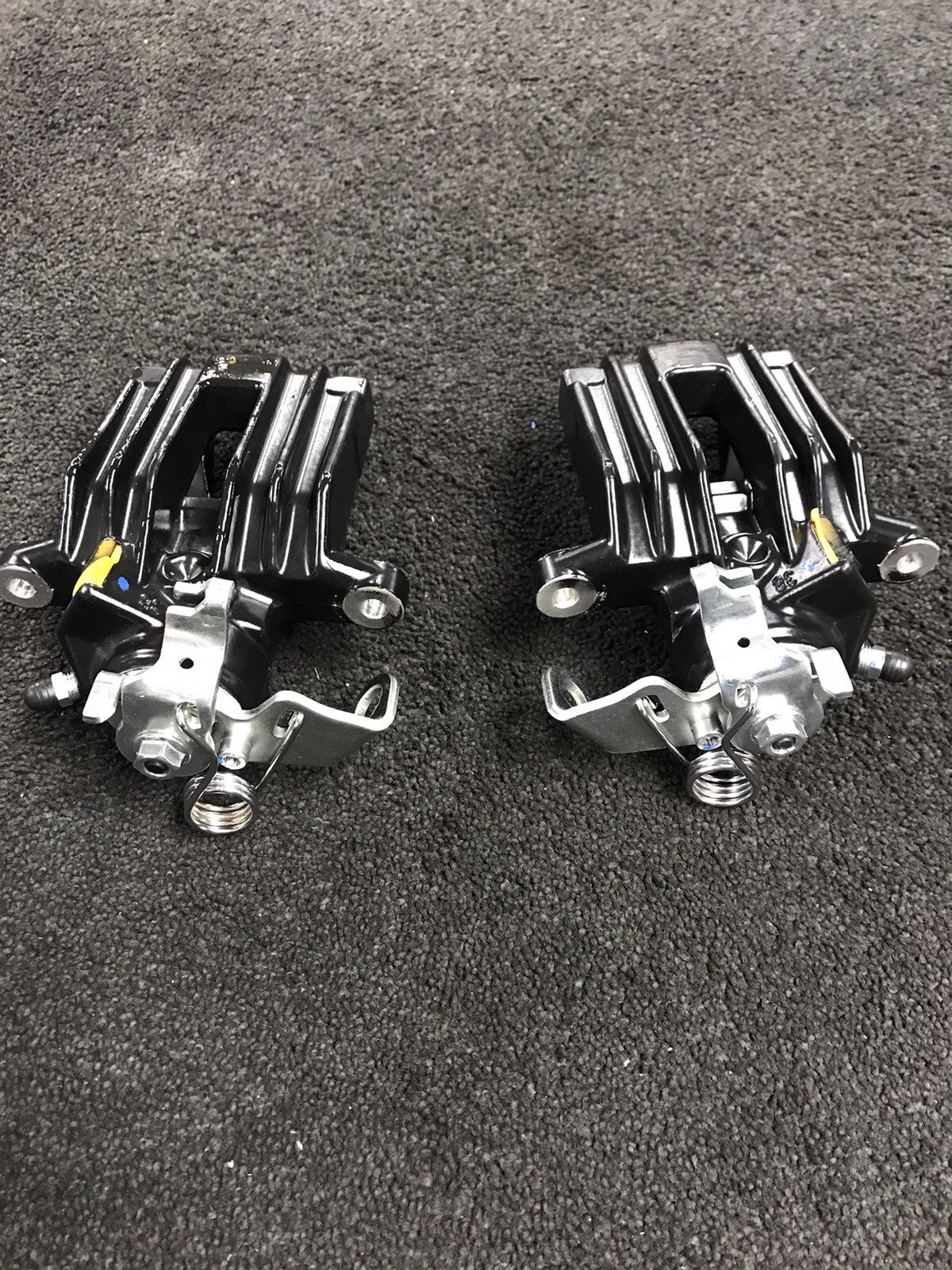 REAR BRAKE CALIPERS BLACK AUDI A3 8P TDi 38mm 1K0615424D 1K0615423D LEFT RIGHT