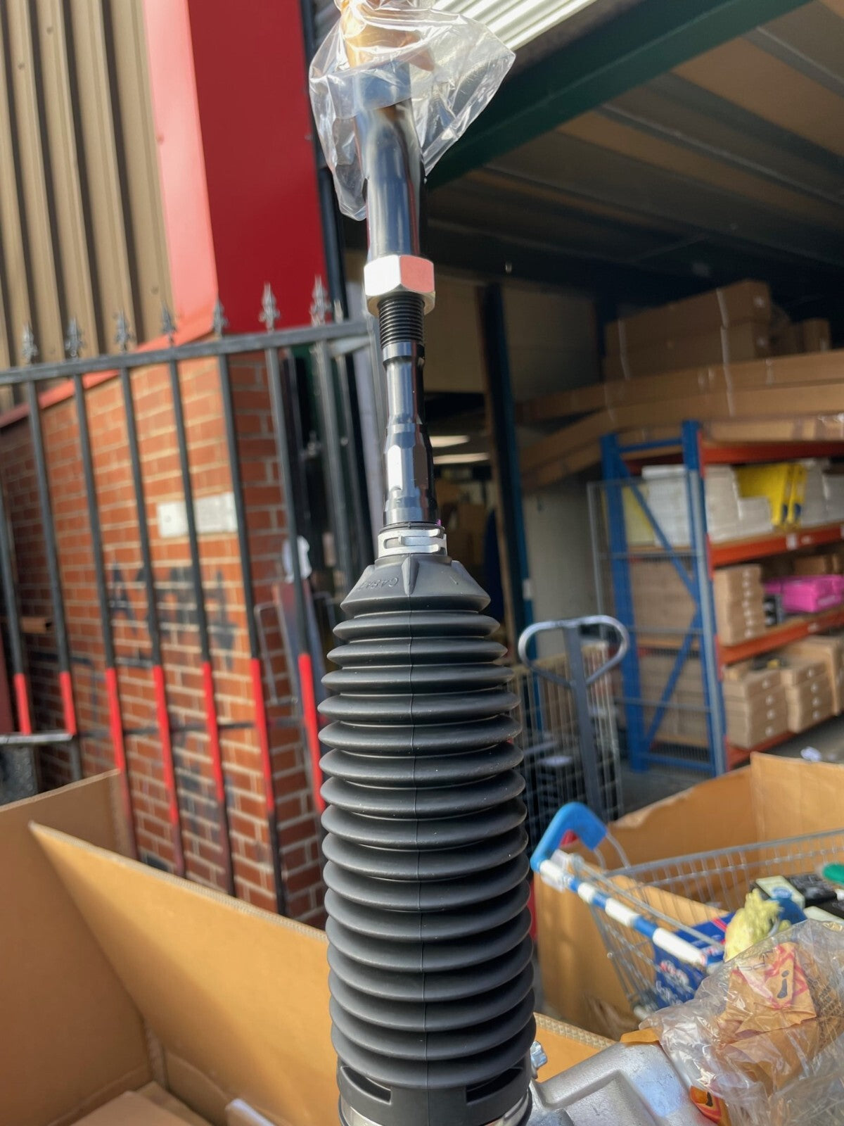 FOR NISSAN NAVARA D40 PATHFINDER POWER STEERING RACK GENUINE NEW 49001EB305