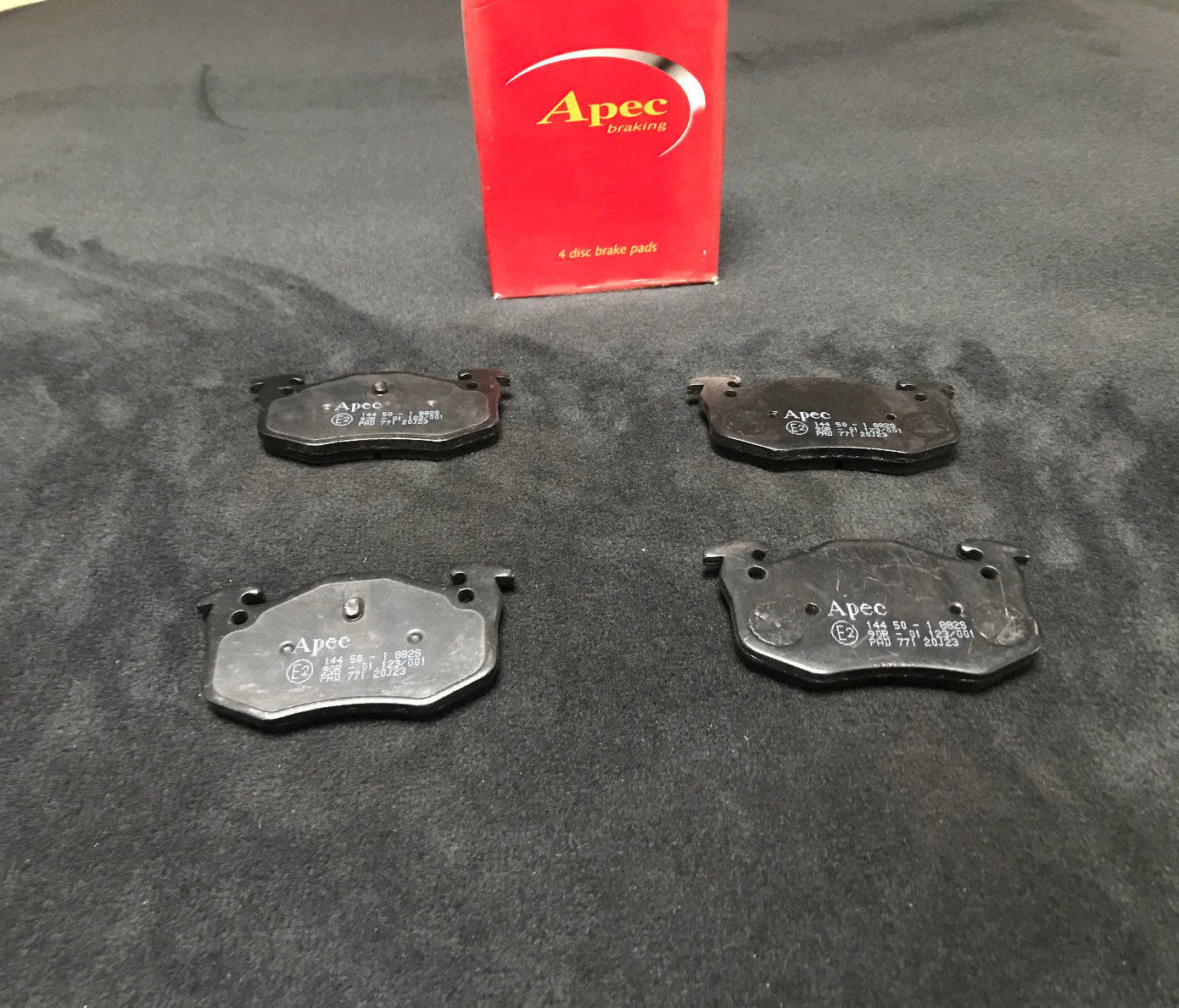 FOR RENAULT CLIO 1.8 RSI R19 1.9 TURBO SAFRANE 3.0 REAR GENUINE APEC BRAKE PADS