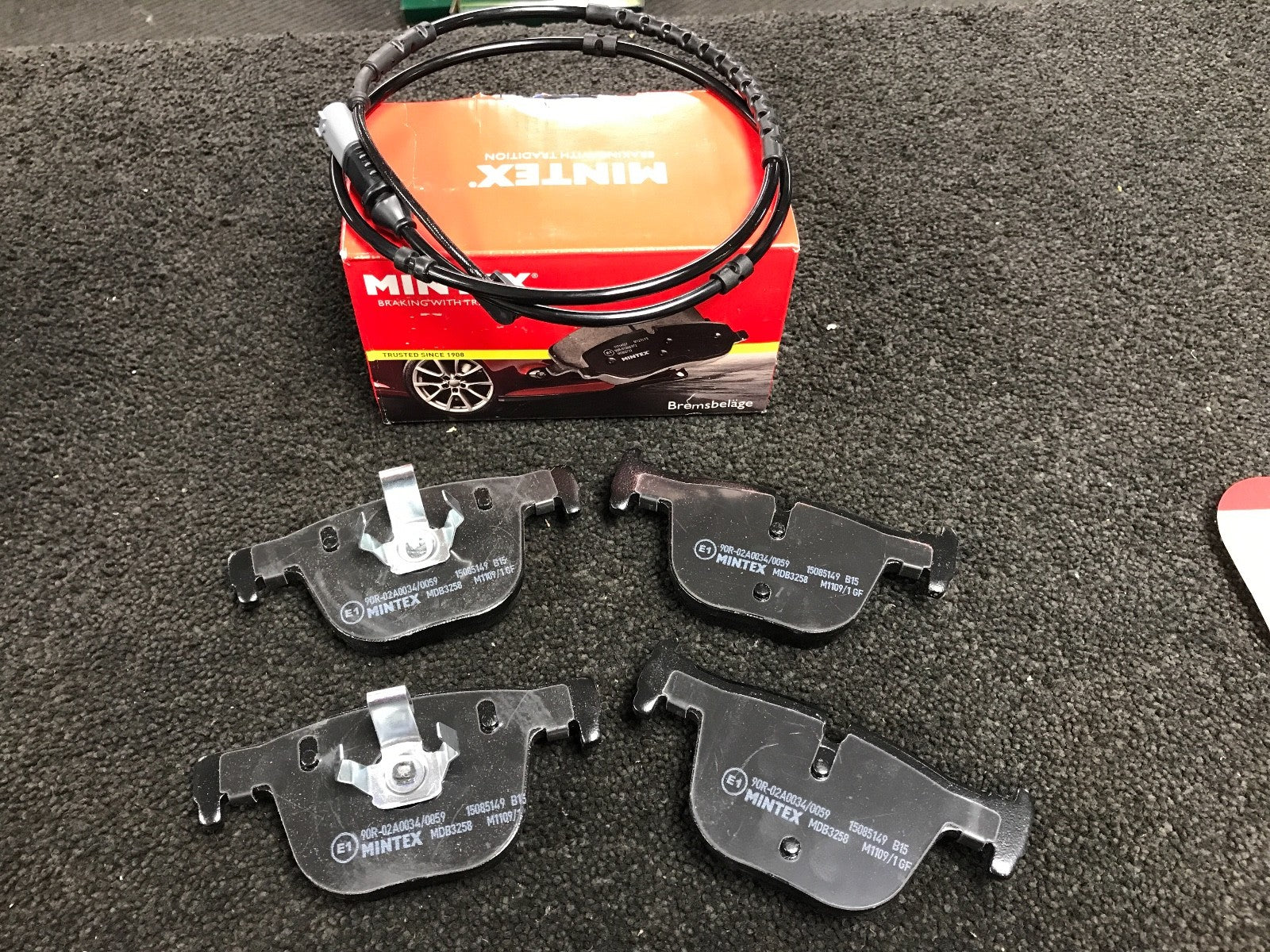 BMW 335D xDrive MSPORT F30 DIMPLED GROOVED MINTEX BRAKE DISC BRAKE PAD FRONTREAR