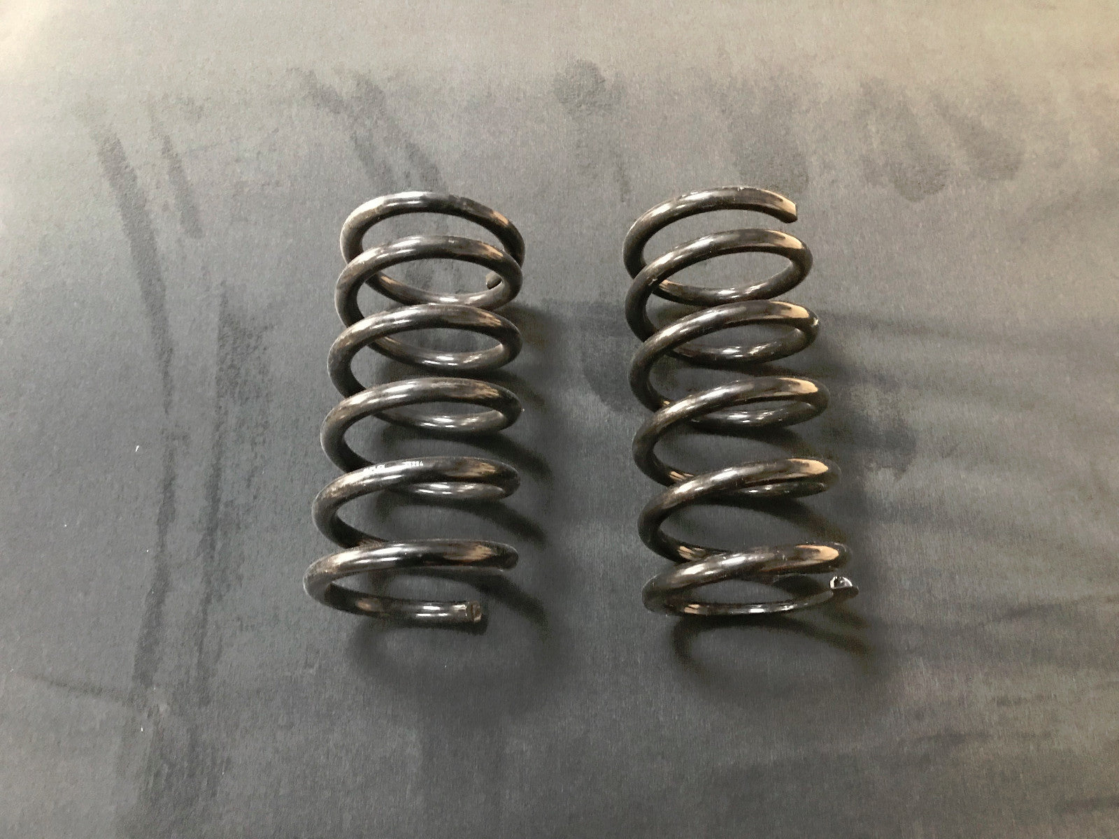 FOR TOYOTA PREVIA 2.4 ACR30 1999-2006 2 REAR COIL SPRINGS LEFT RIGHT  PAIR