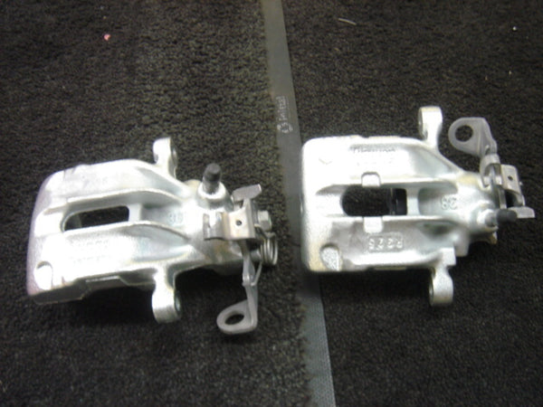 REAR BRAKE CALIPER LH RH PAIR AUDI A6 C5 A4 B5 VW PASSAT 3B2 3B3 SKODA SUPERB