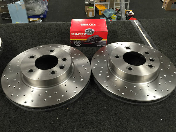 BRAKE DISCS CROSS DRILLED BRAKE PADS FRONT  FOR CAYENNE 4.8 GTS TRIPTRONIC