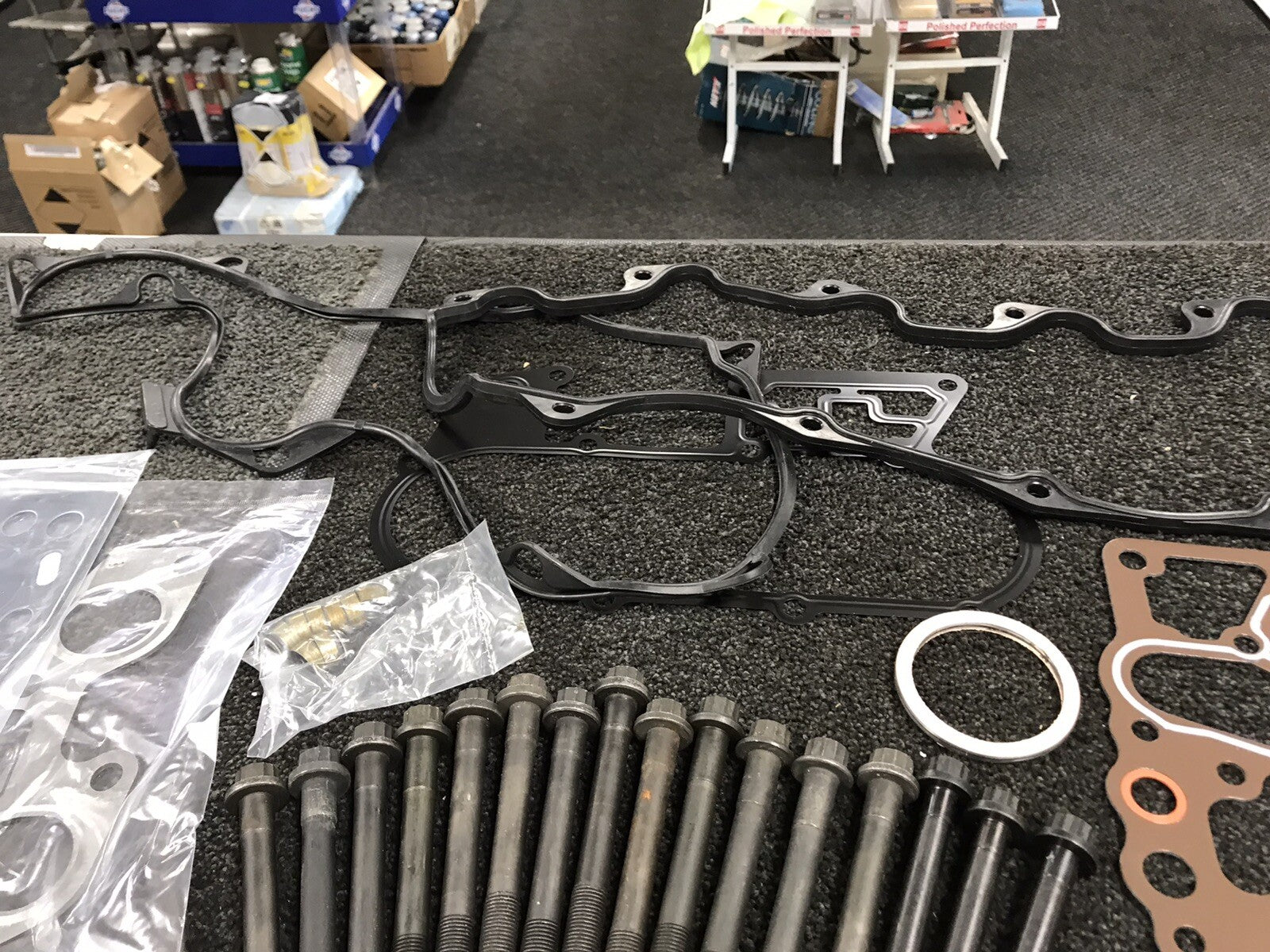FOR TOYOTA HIACE HILUX SURF 2.4D 2LT FULL HEAD GASKET SET CYLINDER HEAD BOLT