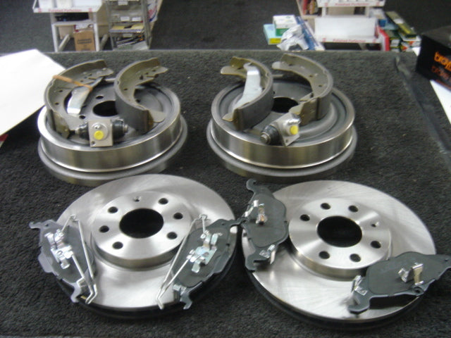 VAUXHALL ASTRA G MK4  BRAKE DRUM BRAKE SHOE WHEEL CYLINDER  FRONT BRAKE DISC PAD
