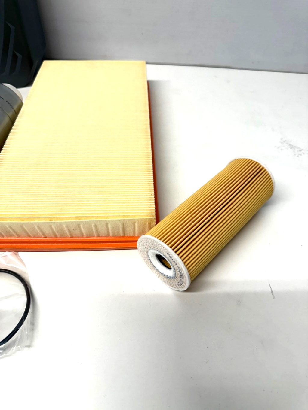 VW GOLF MK4 1.9 TDI PD ENGINE OIL 5W40 OIL  FILTER AIR FUEL FILTER SERVICE KIT